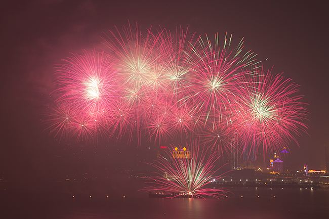 同喜同庆迎接回归，同心同德谱新章，庆祝澳门回归22周年